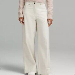 EUC Lululemon City Sleek Utilitech Extra Wide Leg Pant Regular in Bone / Size 26